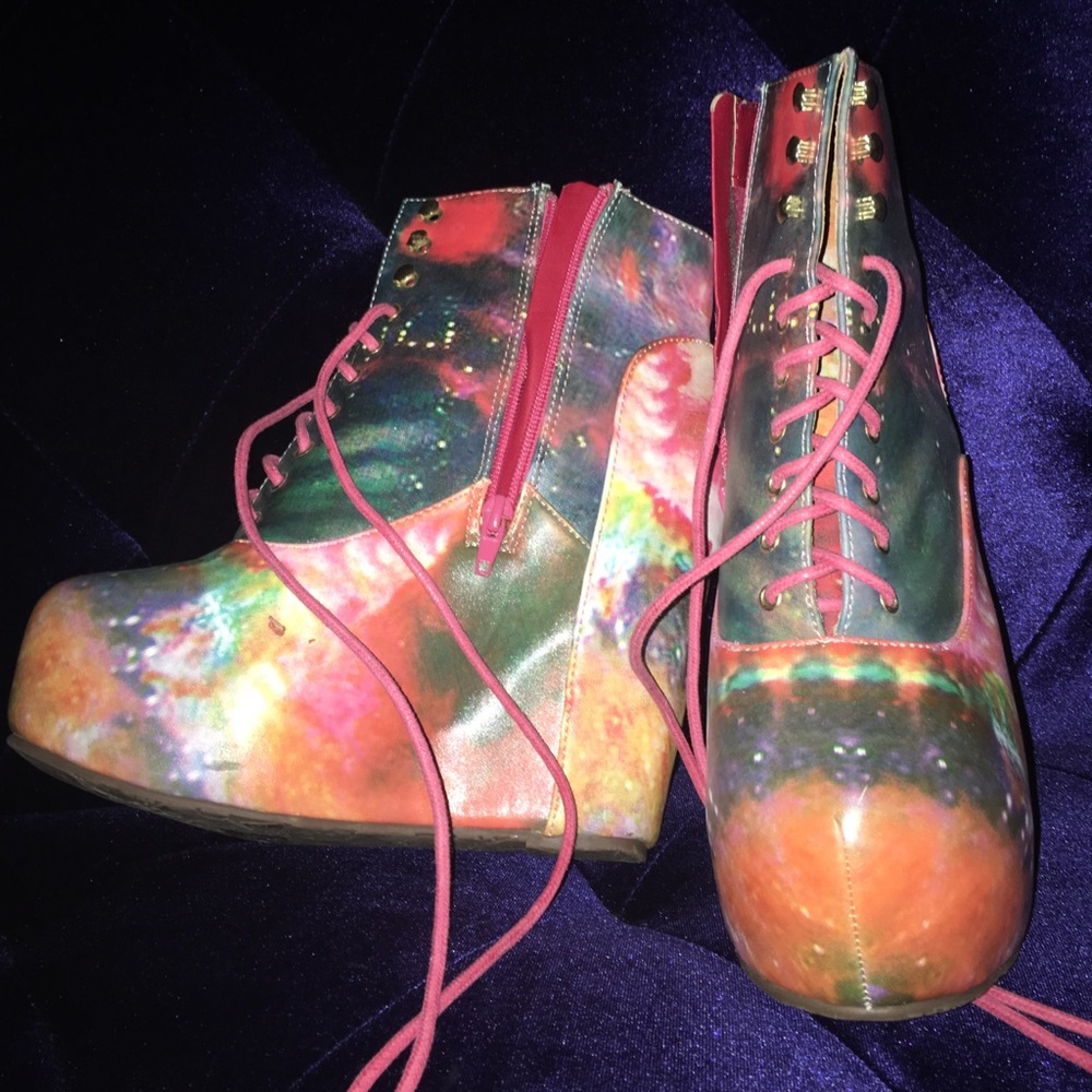 Galaxy Platform Boots